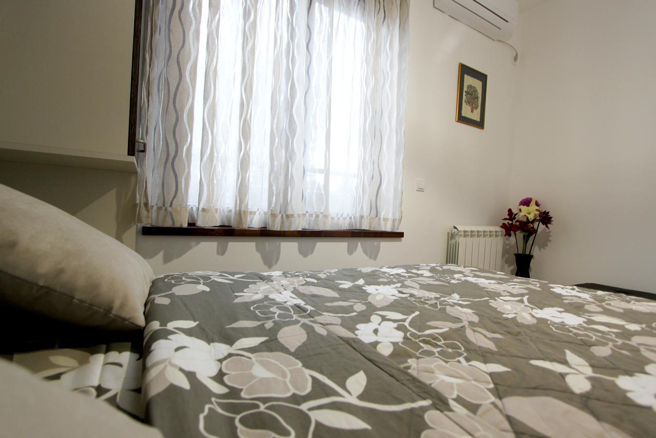 Apartment Iris Belgrade Exterior photo